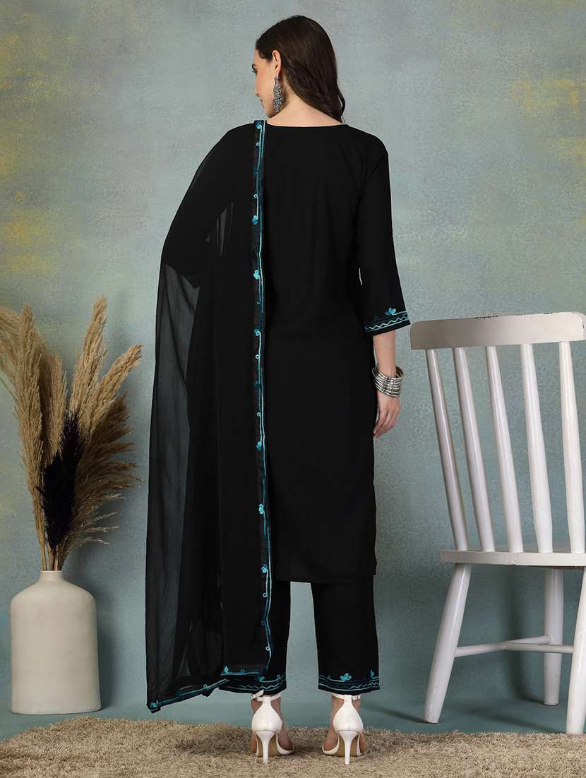 women three quarter sleeve kurta pant with dupatta set - 21956977 -  Standard Image - 3