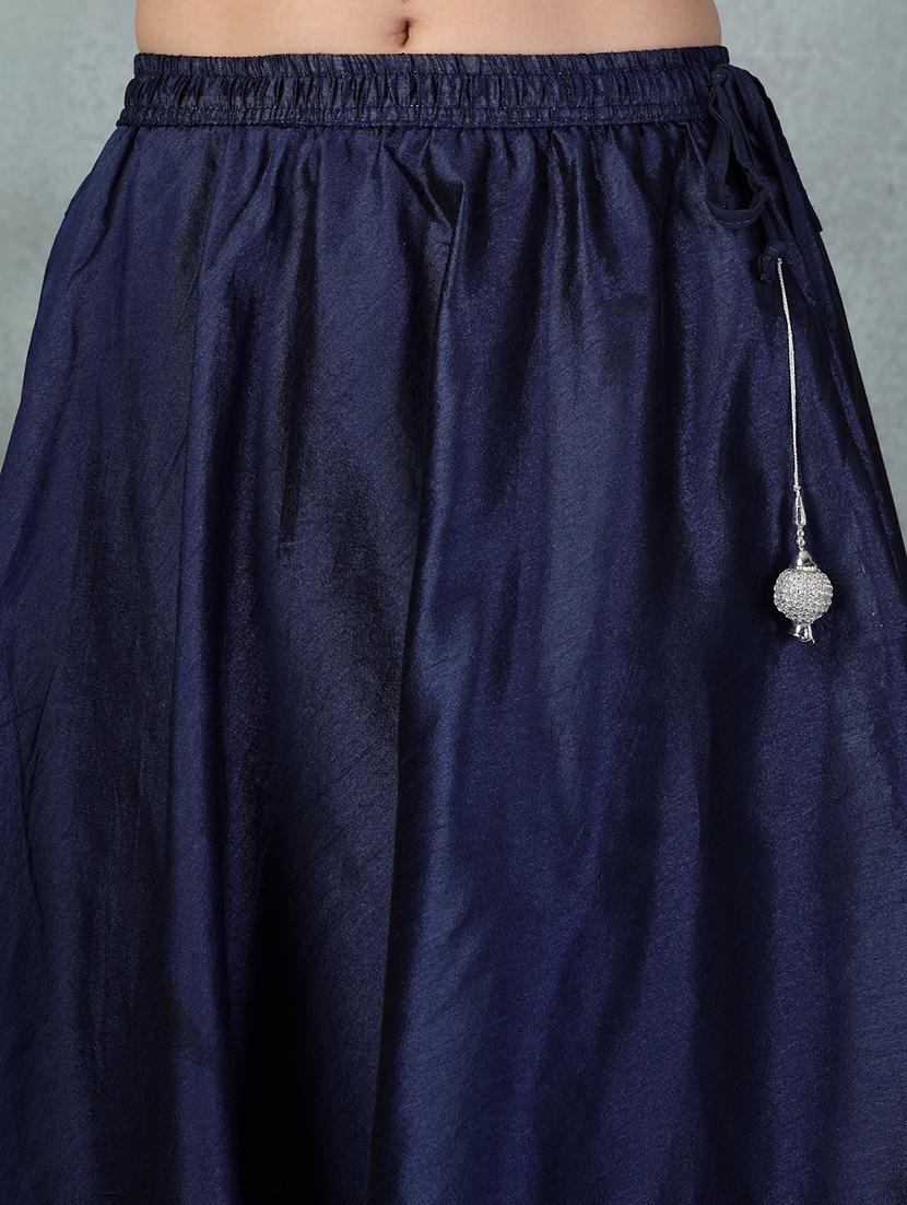 flared skirt with golden stripes - 21956988 - Standard Image - 5