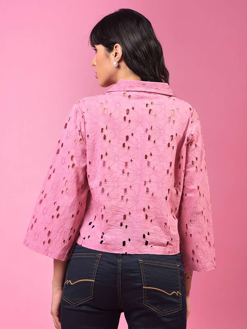 women solid laple collar crop schiffli shirt - 21957020 -  Standard Image - 3