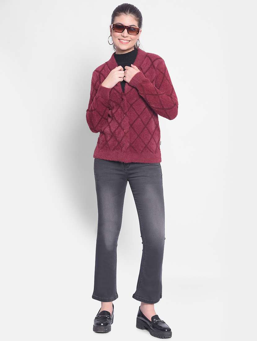 diamond pattern buttoned closure winter cardigan - 21957030 - Standard Image - 5