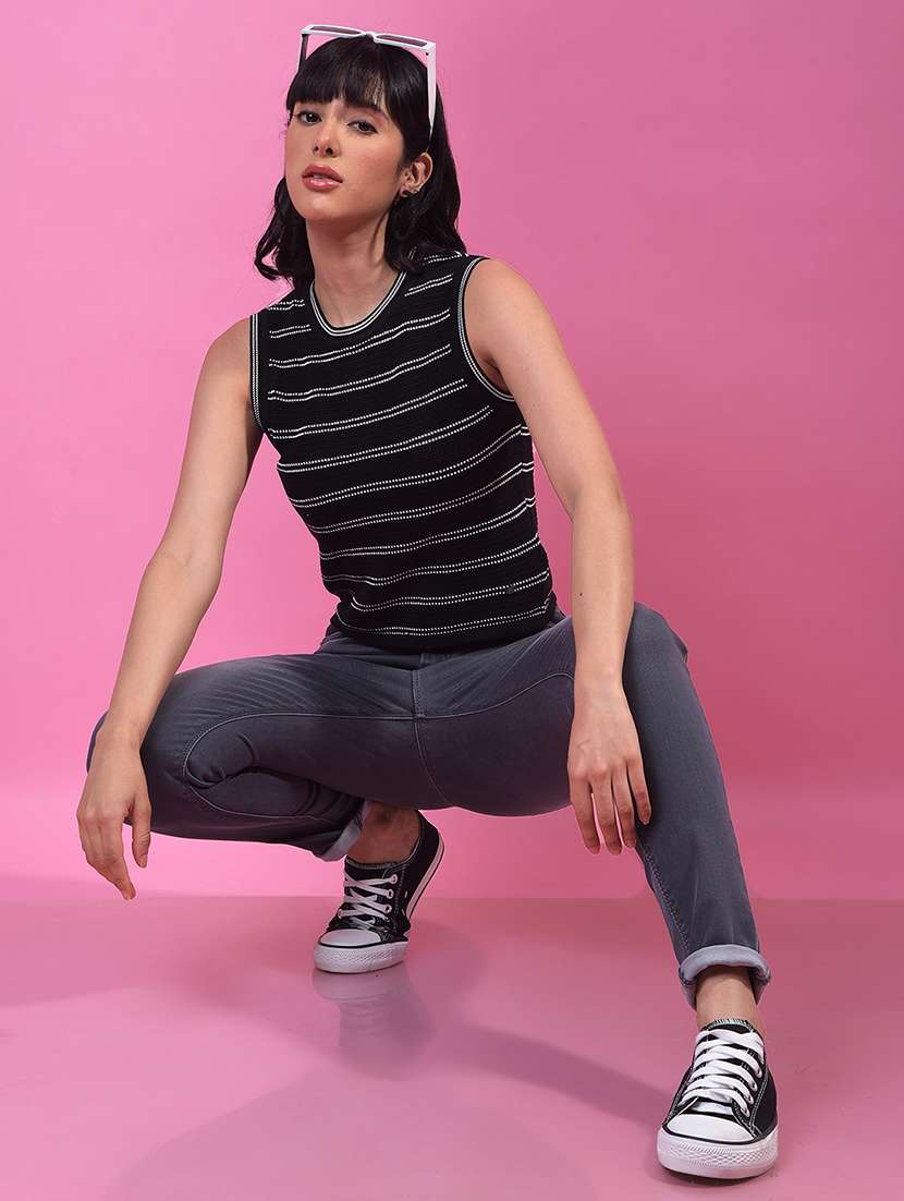 women striped sleeveless crop top - 21957042 - Standard Image - 5