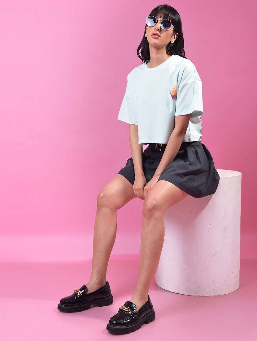 women printed short sleeve oversized crop t-shirt - 21957063 -  Standard Image - 5