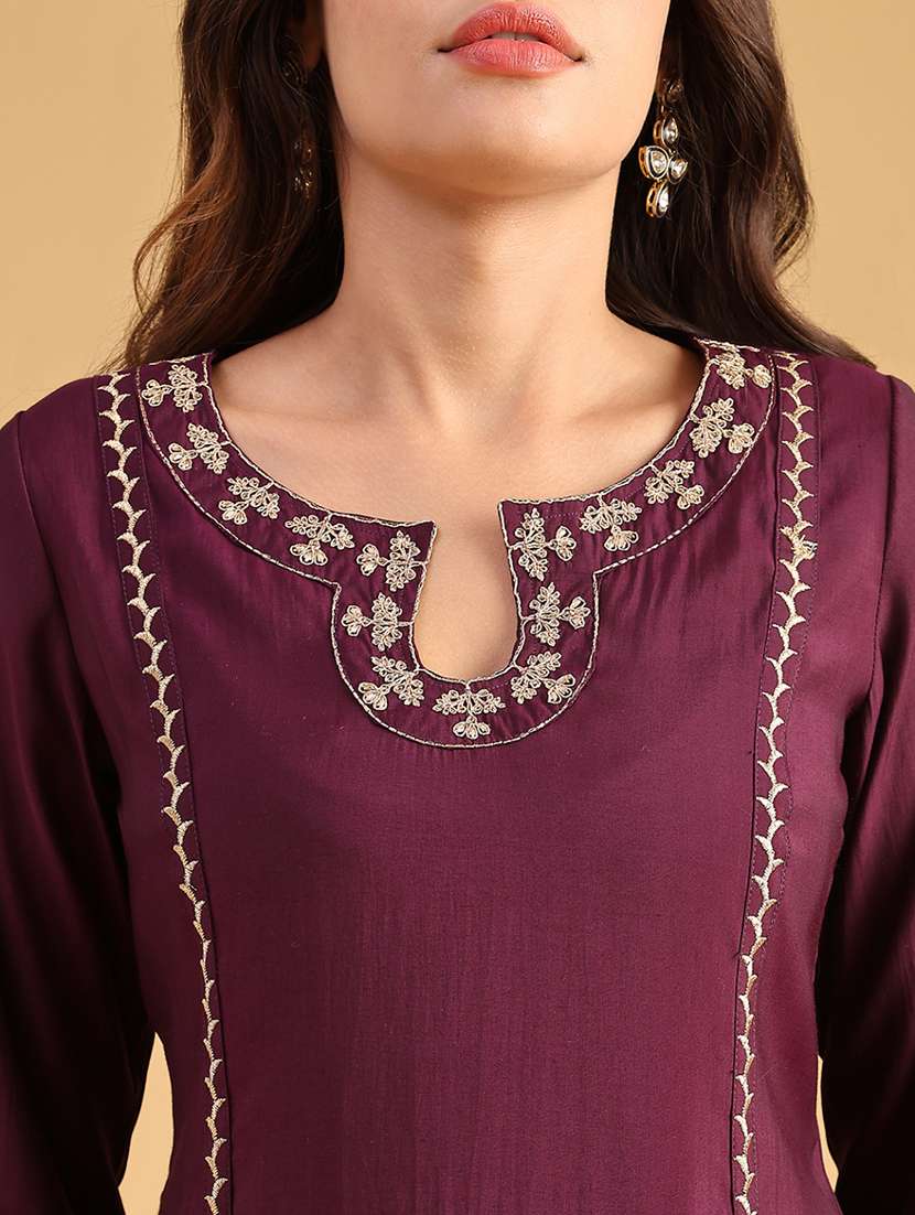 women embroidered three quarter sleeve a-line kurta - 21957338 -  Standard Image - 5