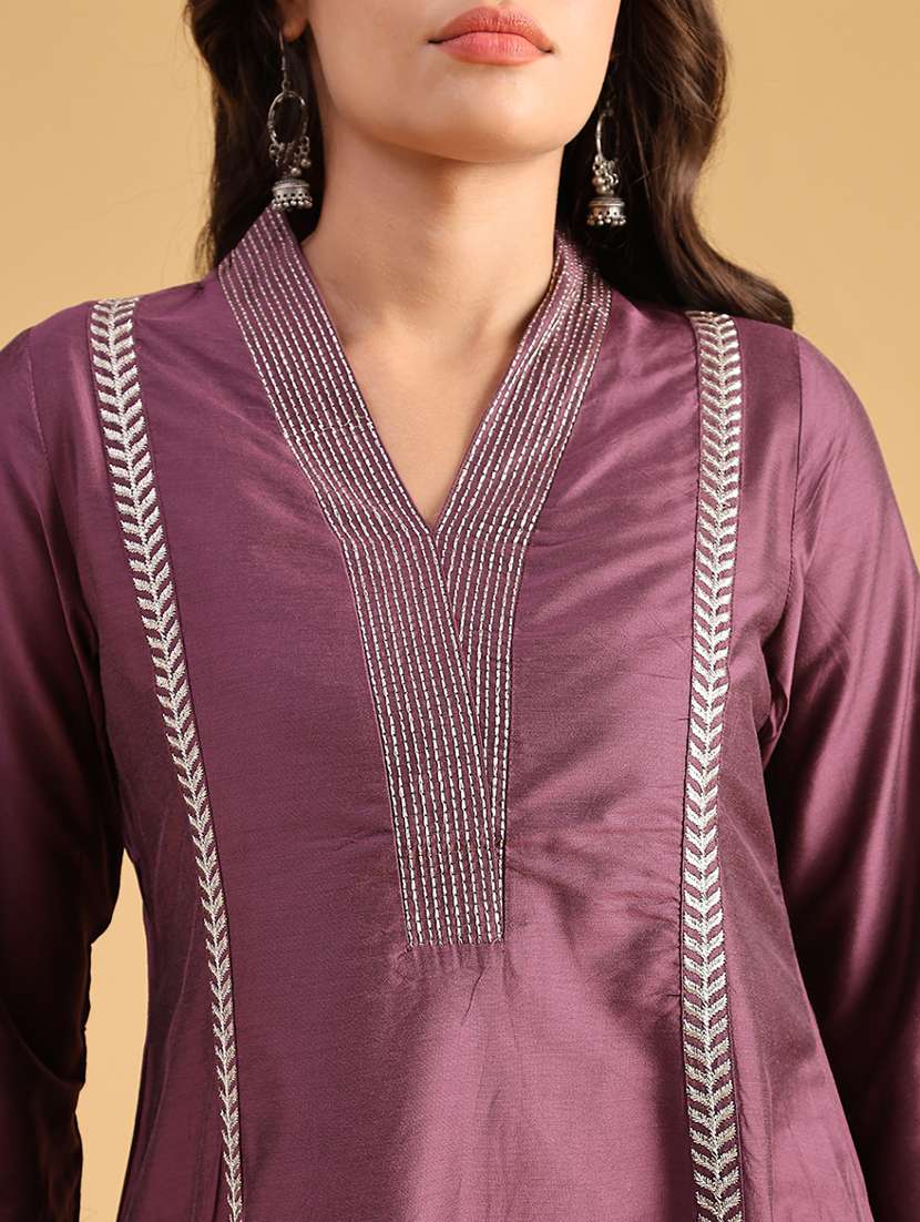 women embroidered three quarter sleeve a-line kurta - 21957339 -  Standard Image - 5