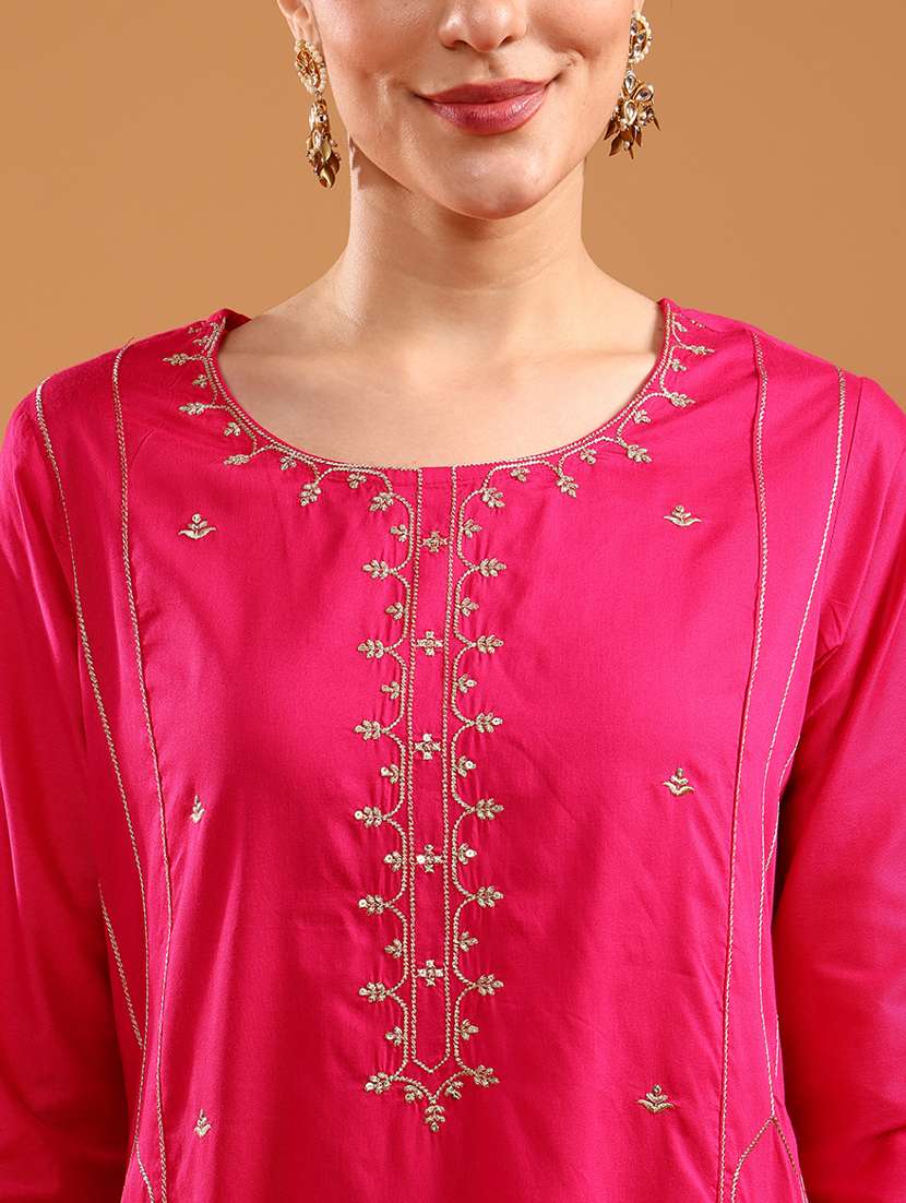 women three quarter sleeve straight kurta - 21957340 -  Standard Image - 5