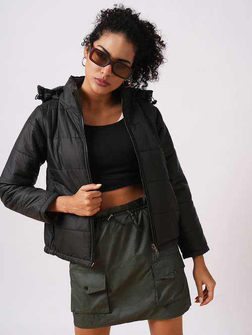 women black mock neck front zip closure reversible winter wear puffer jacket with detachable hoodie 