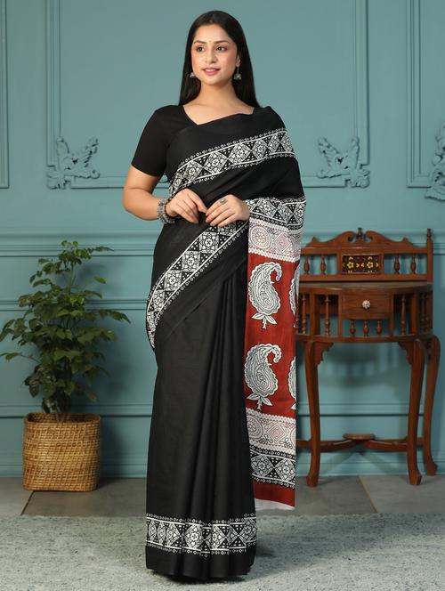 women printed casual wear saree with blouse - 21957829 - Standard Image - 0