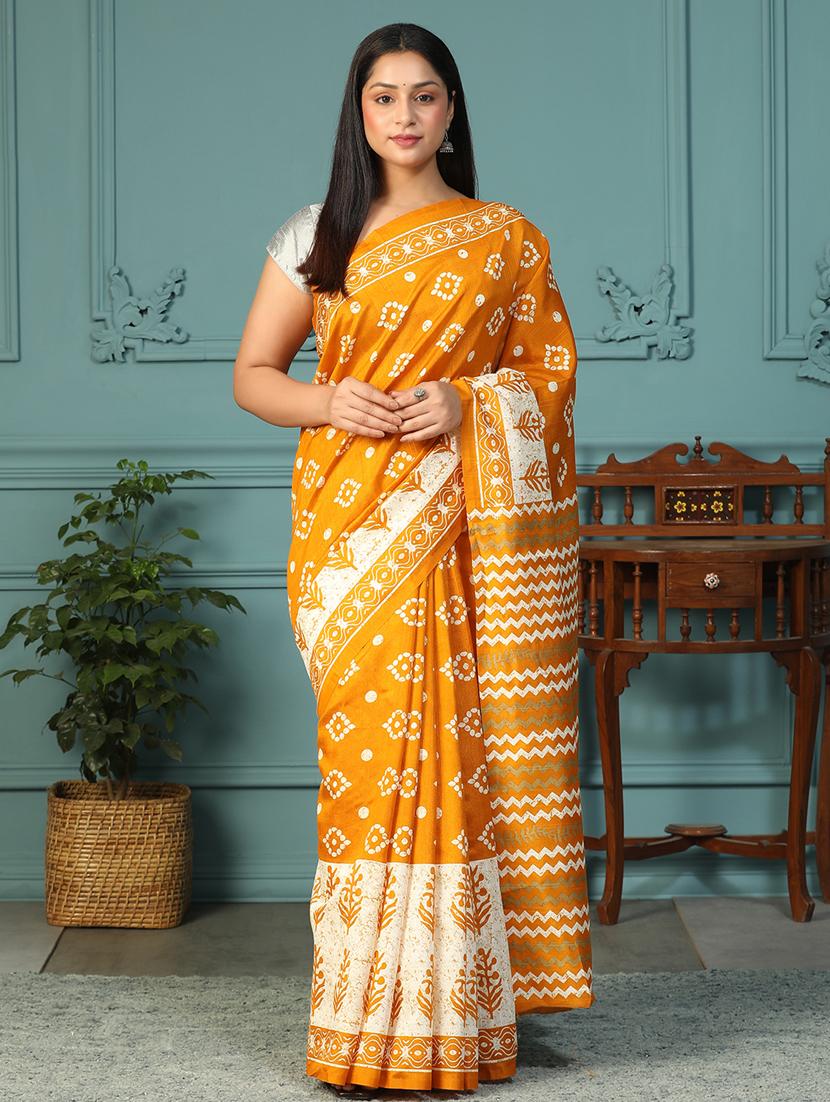 women printed casual wear saree with blouse - 21957831 - Zoom Image - 0