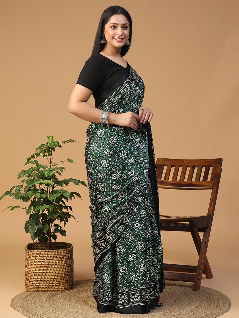 women printed casual wear saree with blouse
