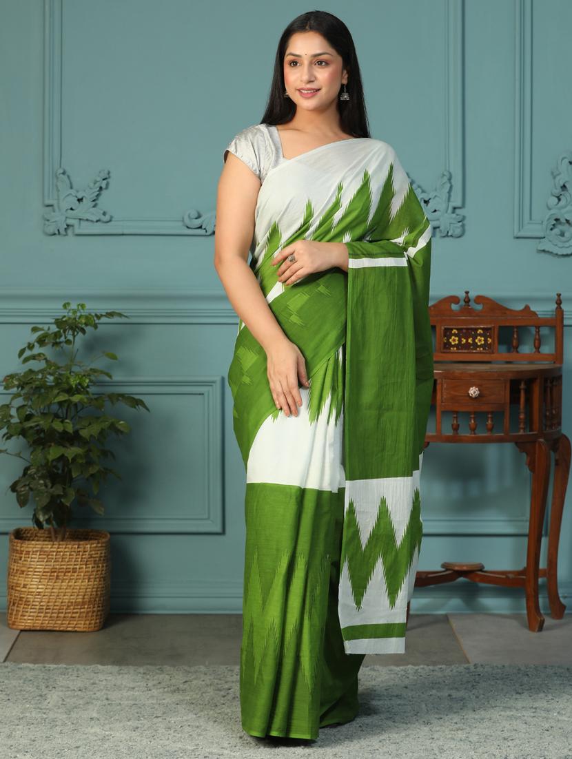 women printed casual wear saree with blouse - 21957840 - Zoom Image - 0