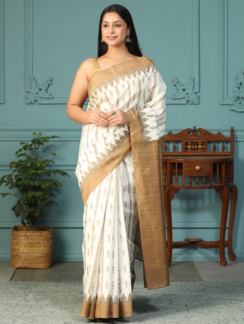 women printed casual wear saree with blouse - 21957841 -  Standard Image - 0