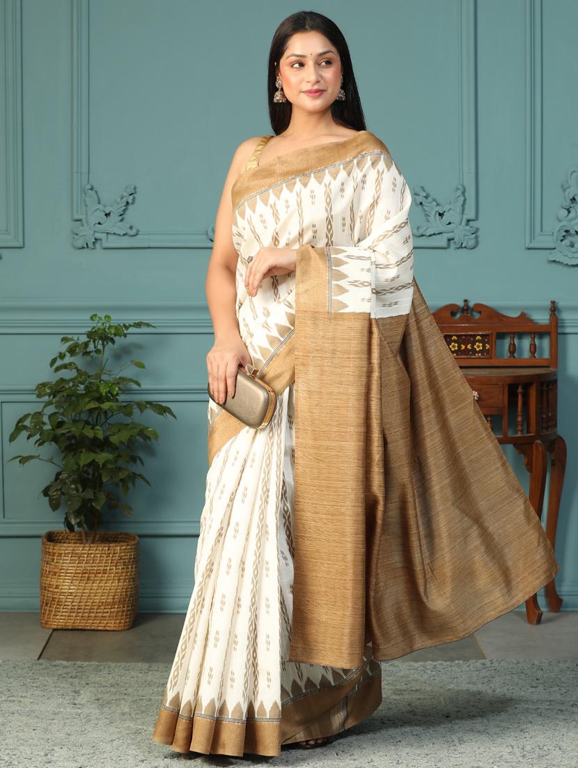 women printed casual wear saree with blouse - 21957841 - Standard Image - 3