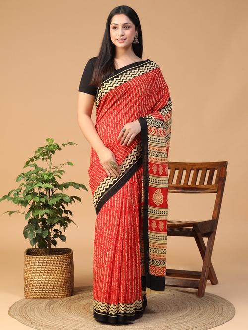 women printed casual wear saree with blouse - 21957843 - Standard Image - 0