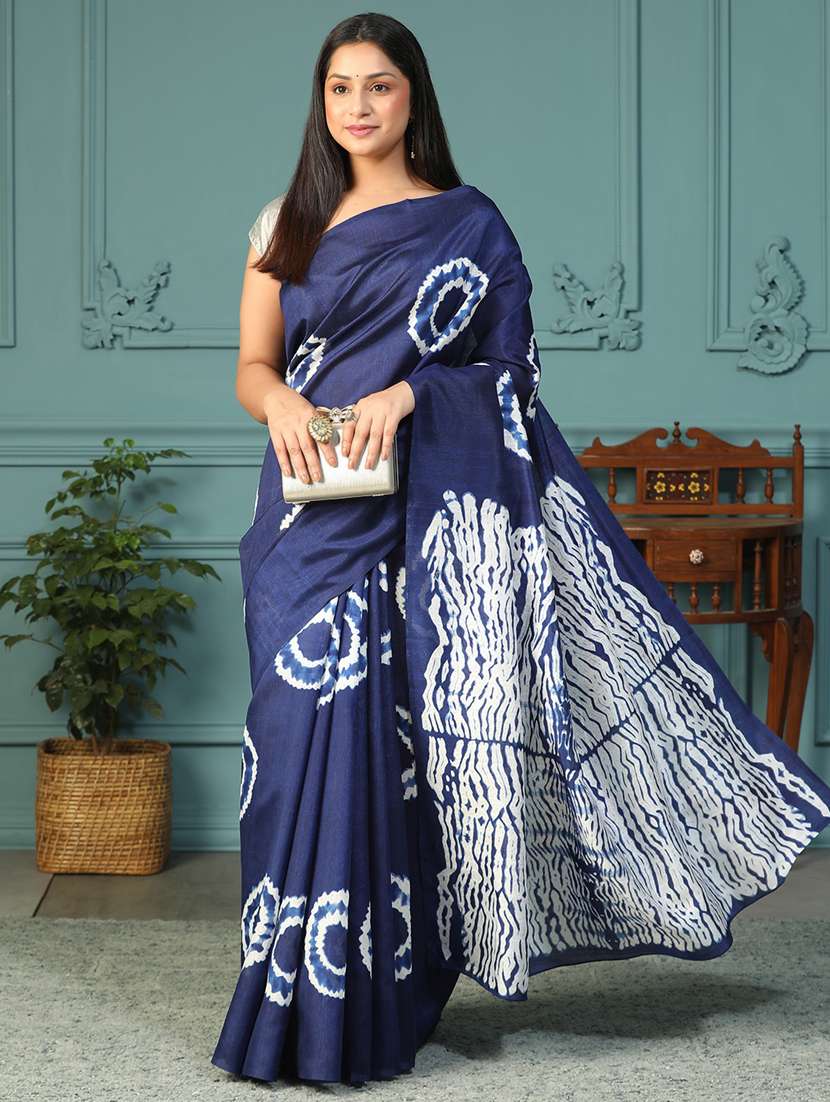 women printed casual wear saree with blouse - 21957844 - Standard Image - 3