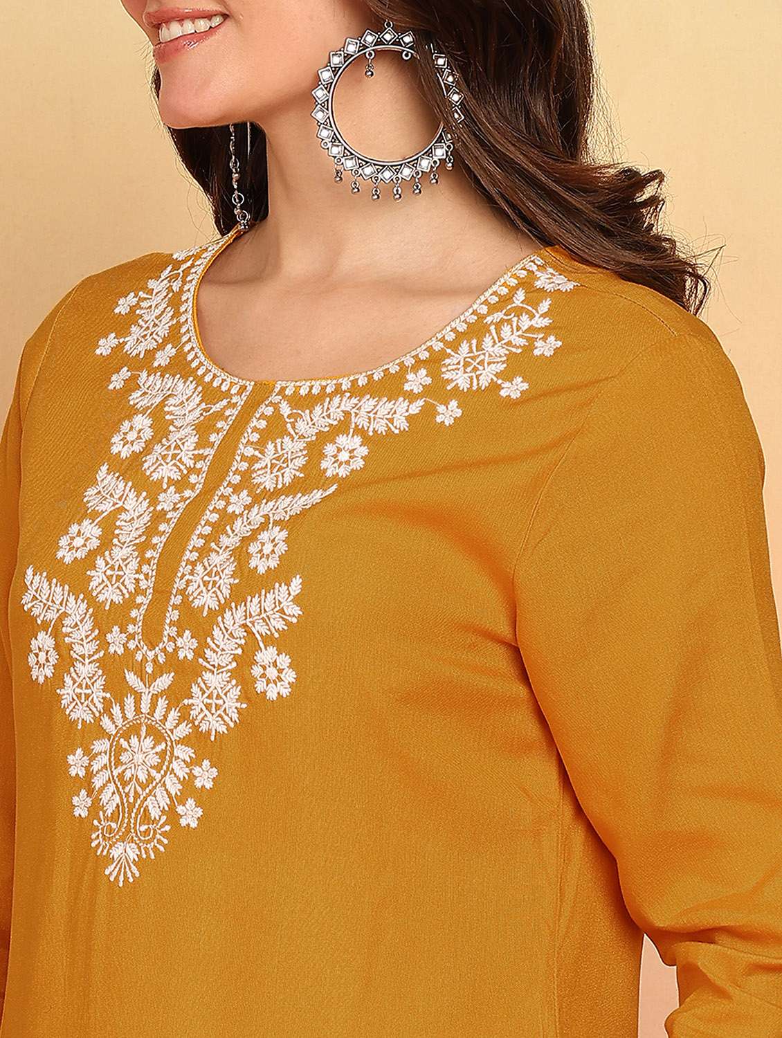women embroidered three quarter sleeve straight kurta - 21957889 -  Standard Image - 5