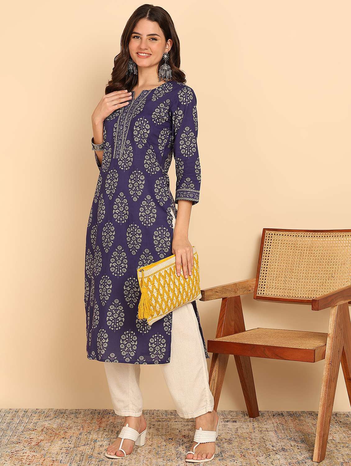 women three quarter sleeve straight kurta