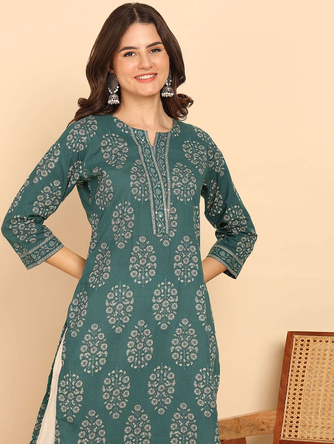 women three quarter sleeve straight kurta - 21957898 -  Standard Image - 5