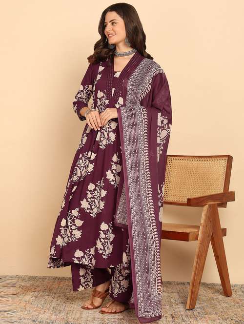 women three quarter sleeve kurta palazzo with dupatta set - 21957933 -  Standard Image - 0