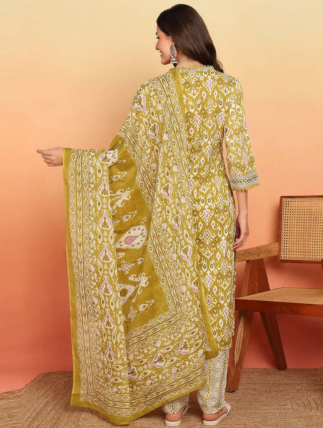 women three quarter sleeve kurta pant with dupatta set - 21957936 -  Standard Image - 3