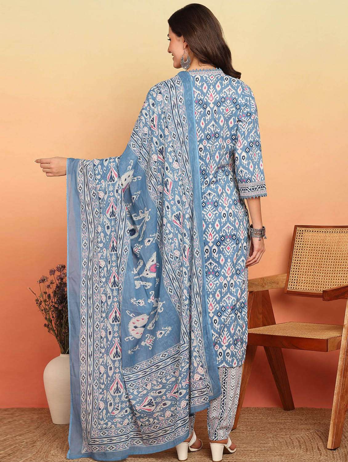 women three quarter sleeve kurta pant with dupatta set - 21957937 -  Standard Image - 3