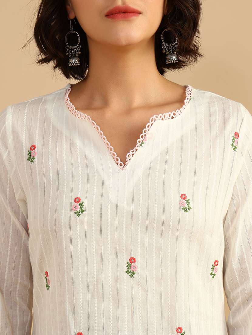 women embroidered three quarter sleeve straight kurta - 21958199 -  Standard Image - 5