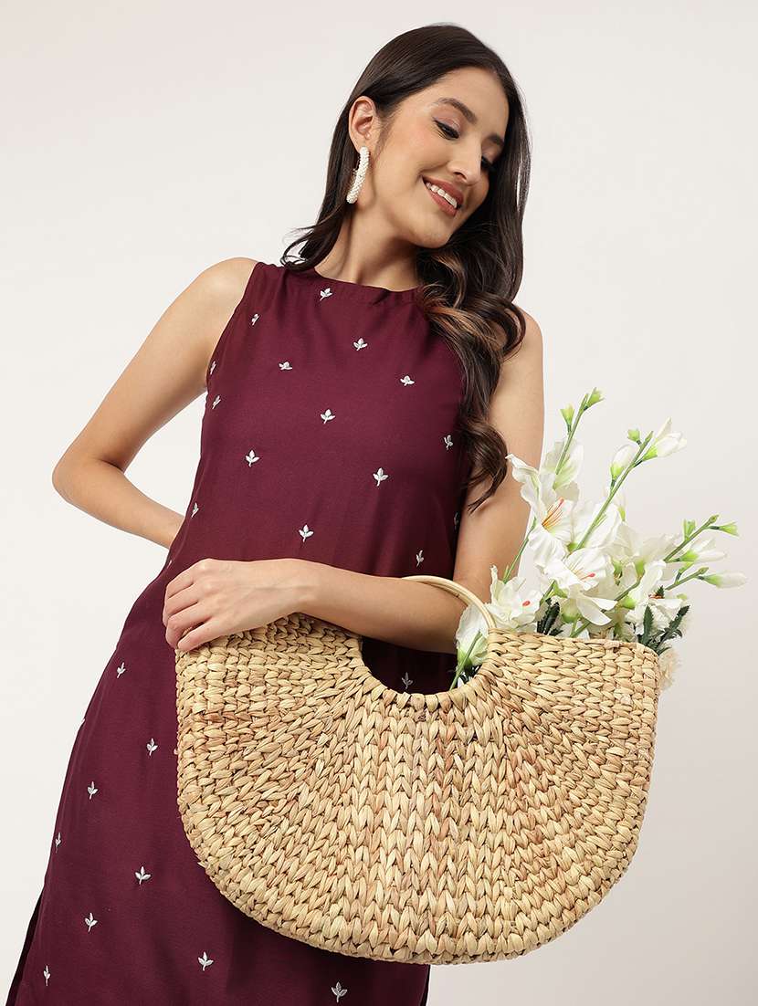 women embroidered sleeveless kurta palazzo set - 21958342 - Standard Image - 5