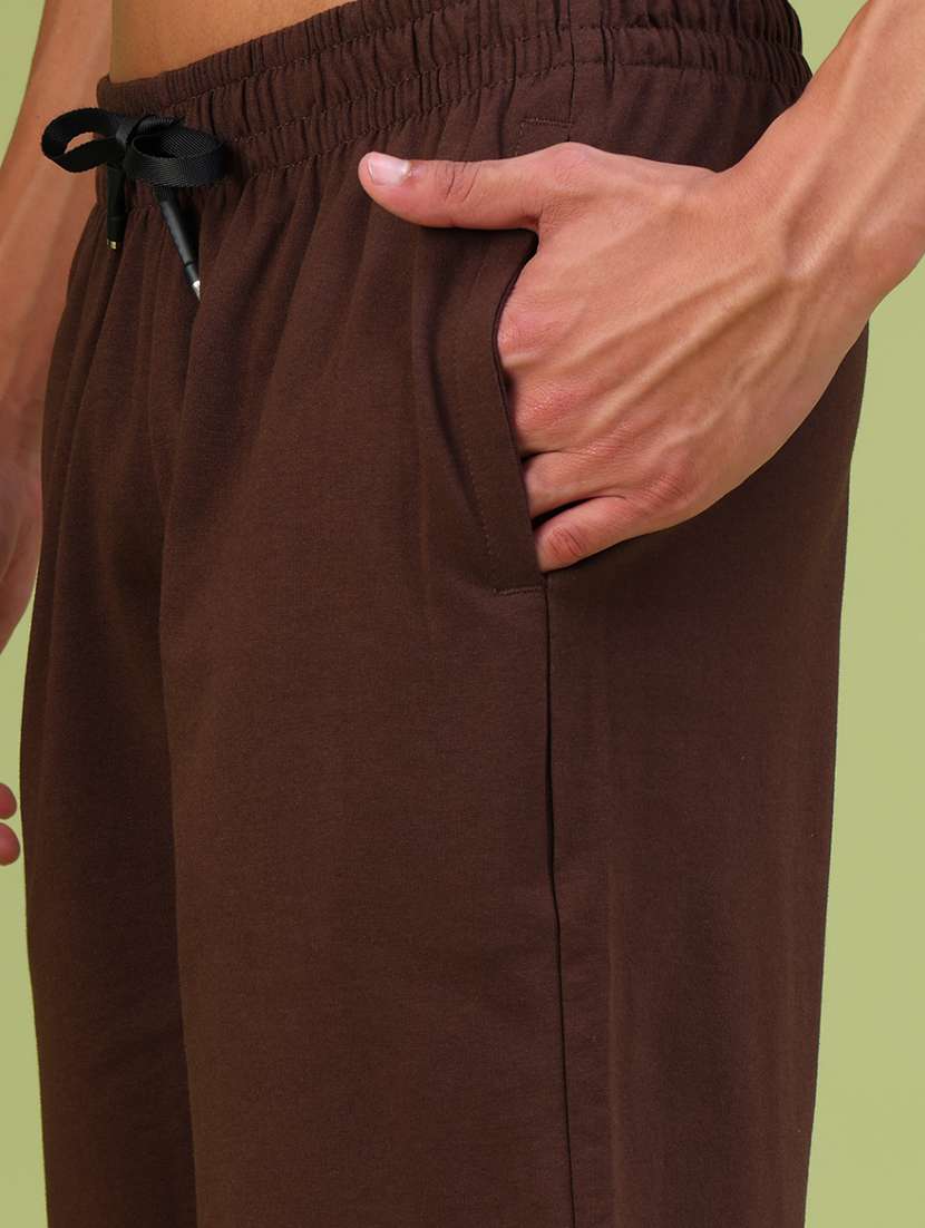 men solid mid rise bermuda short - 21958720 -  Standard Image - 5