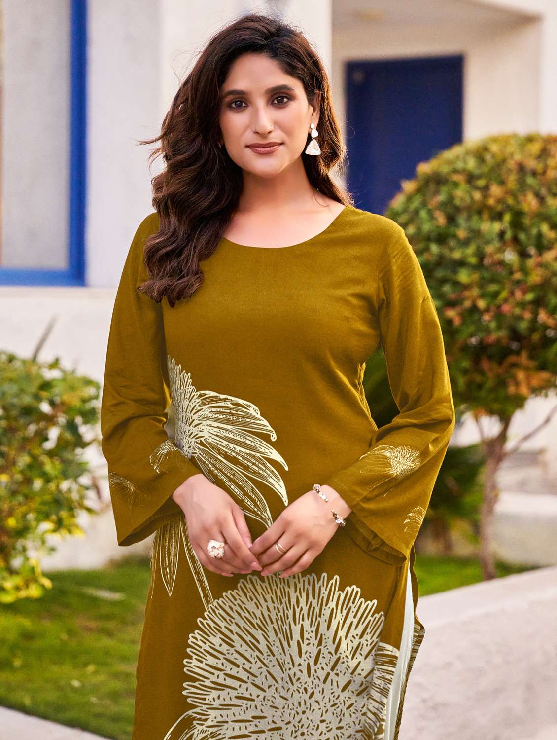 women floral printed long sleeve straight kurta - 21959408 - Standard Image - 3