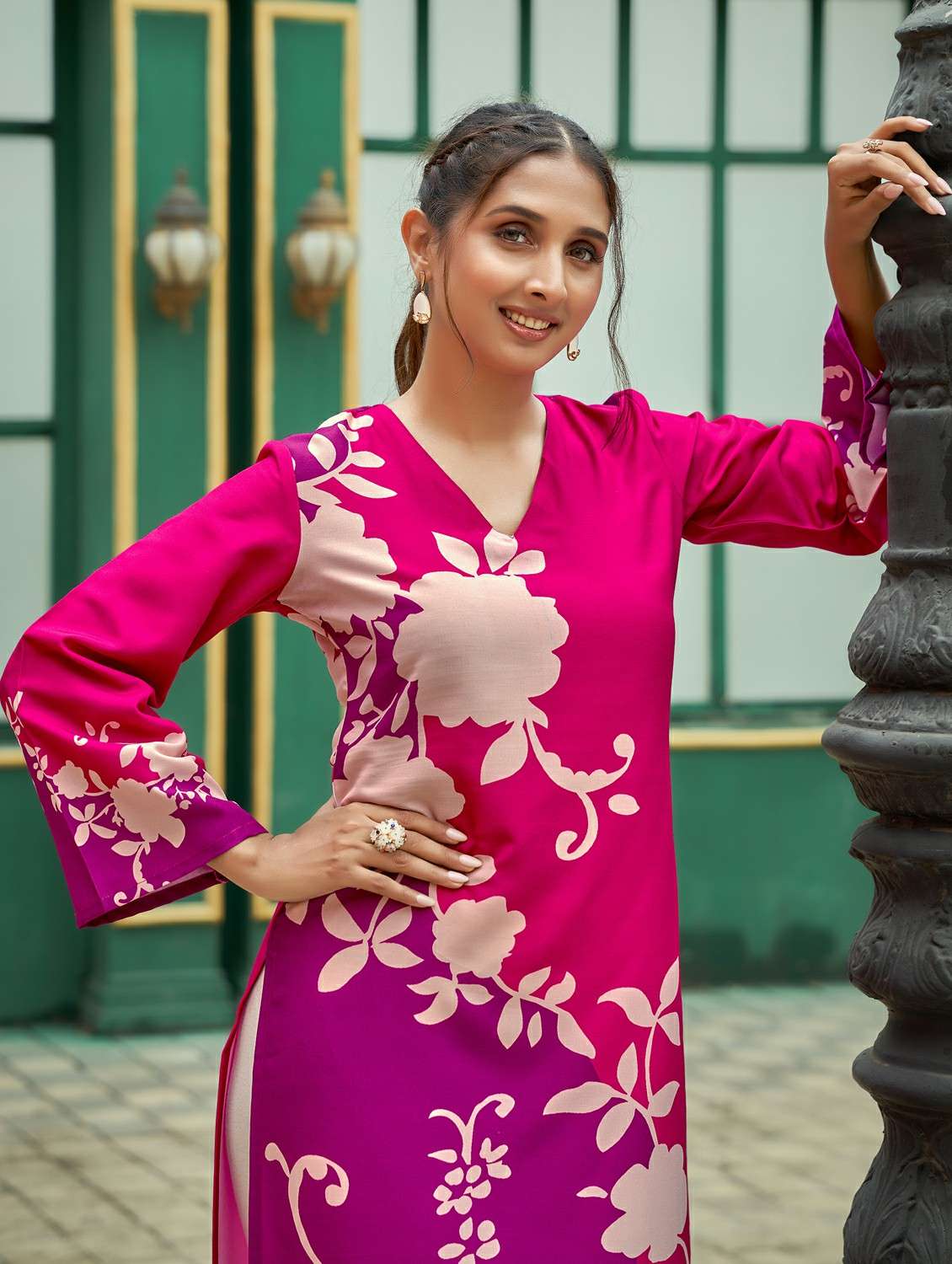 women floral printed long sleeve straight kurta - 21959410 -  Standard Image - 3