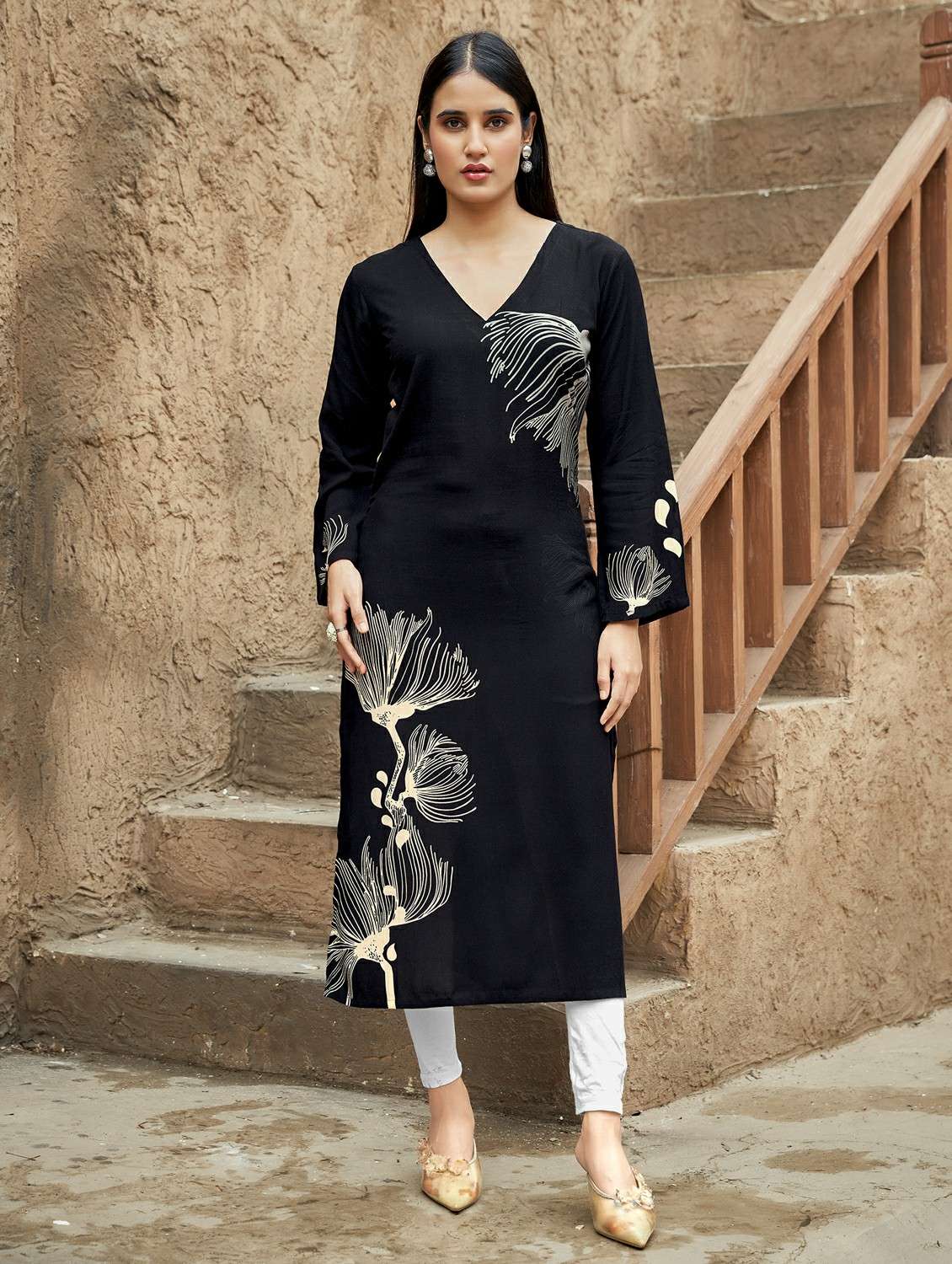 women floral printed long sleeve straight kurta - 21959412 -  Zoom Image - 0