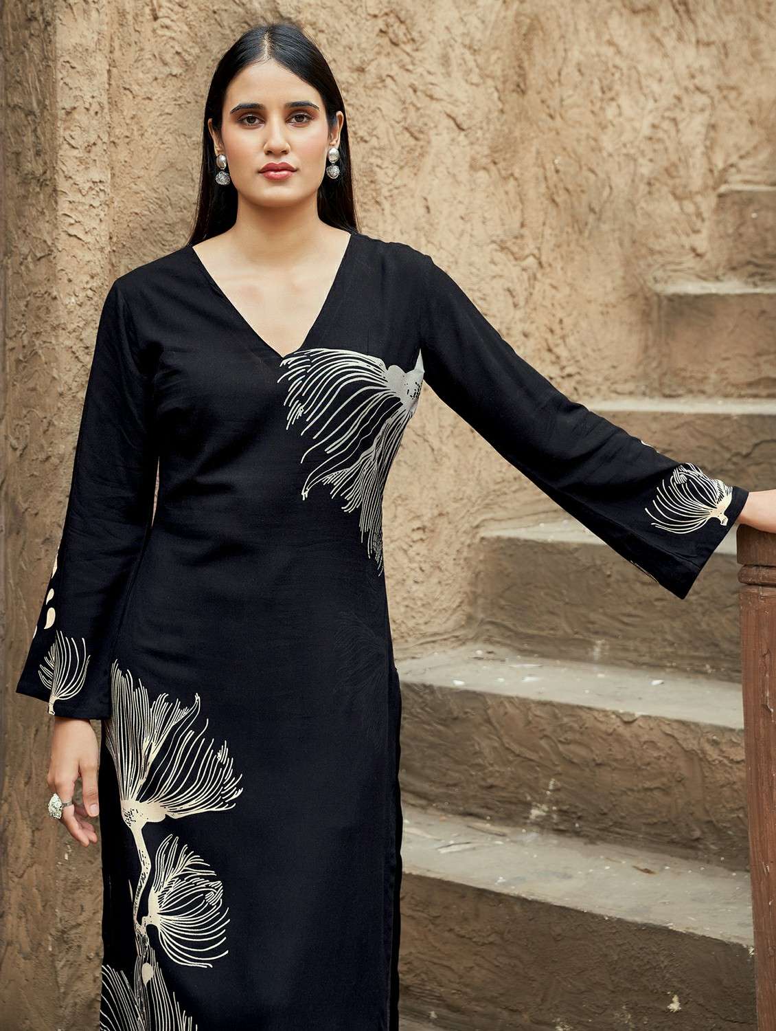 women floral printed long sleeve straight kurta - 21959412 -  Standard Image - 3