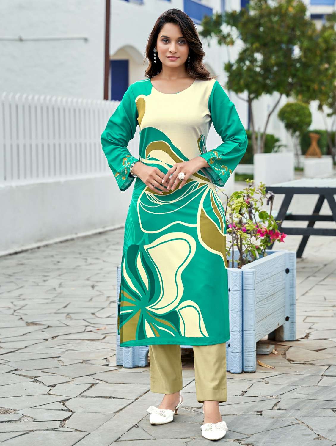women printed long sleeve straight kurta - 21959417 - Zoom Image - 0