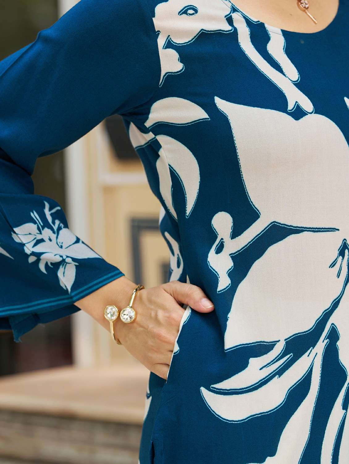 women floral printed long sleeve straight kurta - 21959422 -  Standard Image - 5