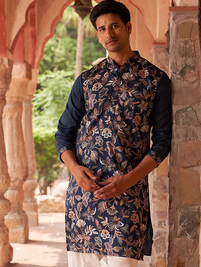 men embroidered mandarin neck long kurta - 21959436 - Standard Image - 3