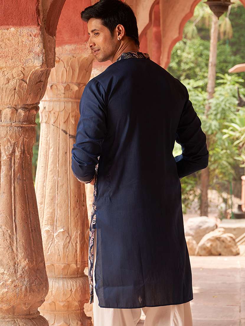 men embroidered mandarin neck long kurta - 21959436 - Standard Image - 5