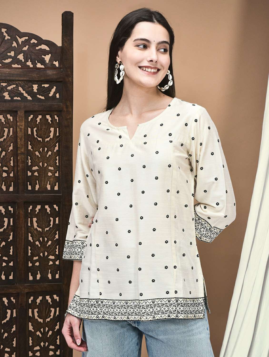 women three quarter sleeve straight kurti