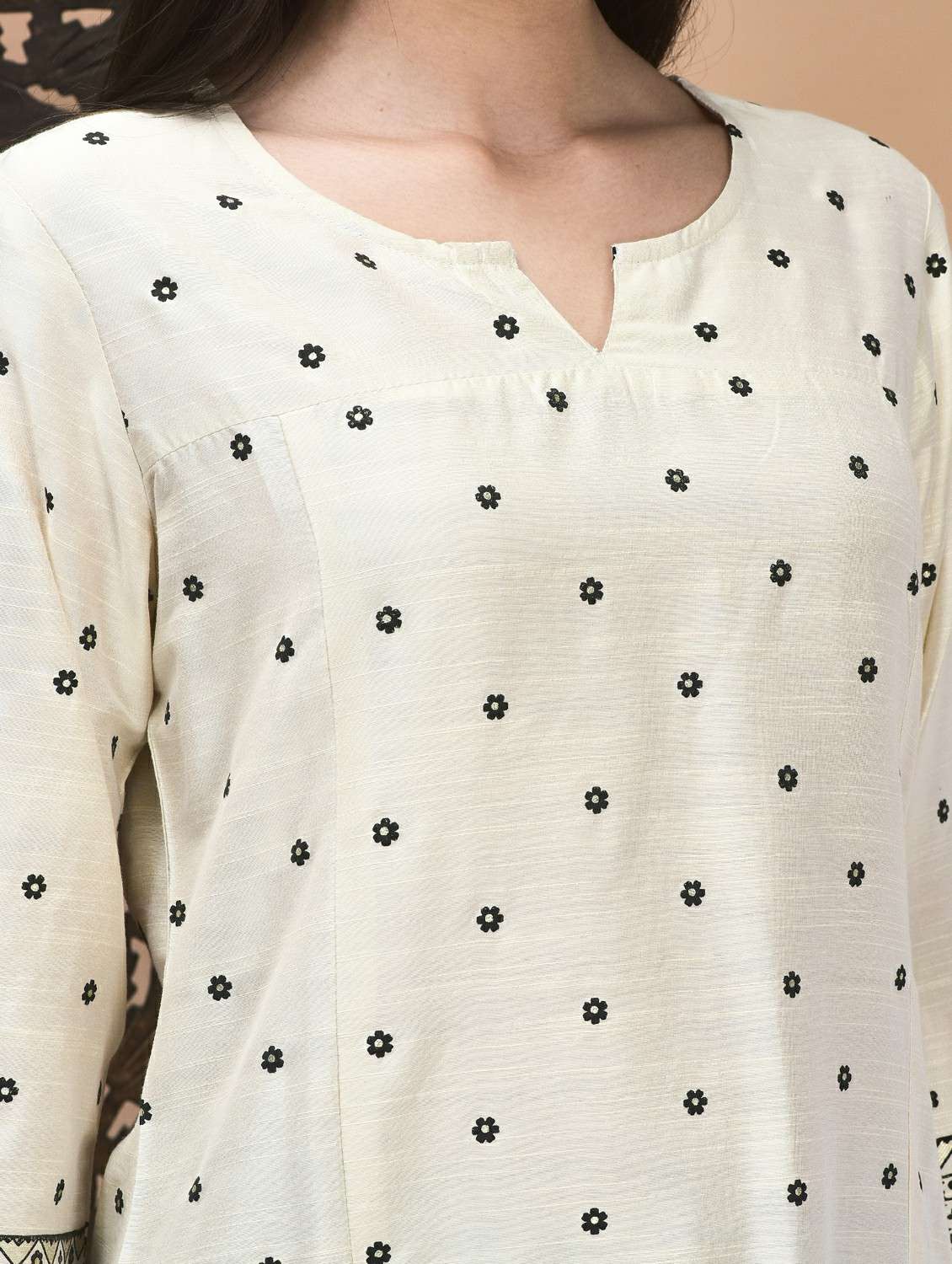 women three quarter sleeve straight kurti - 21959478 -  Standard Image - 5