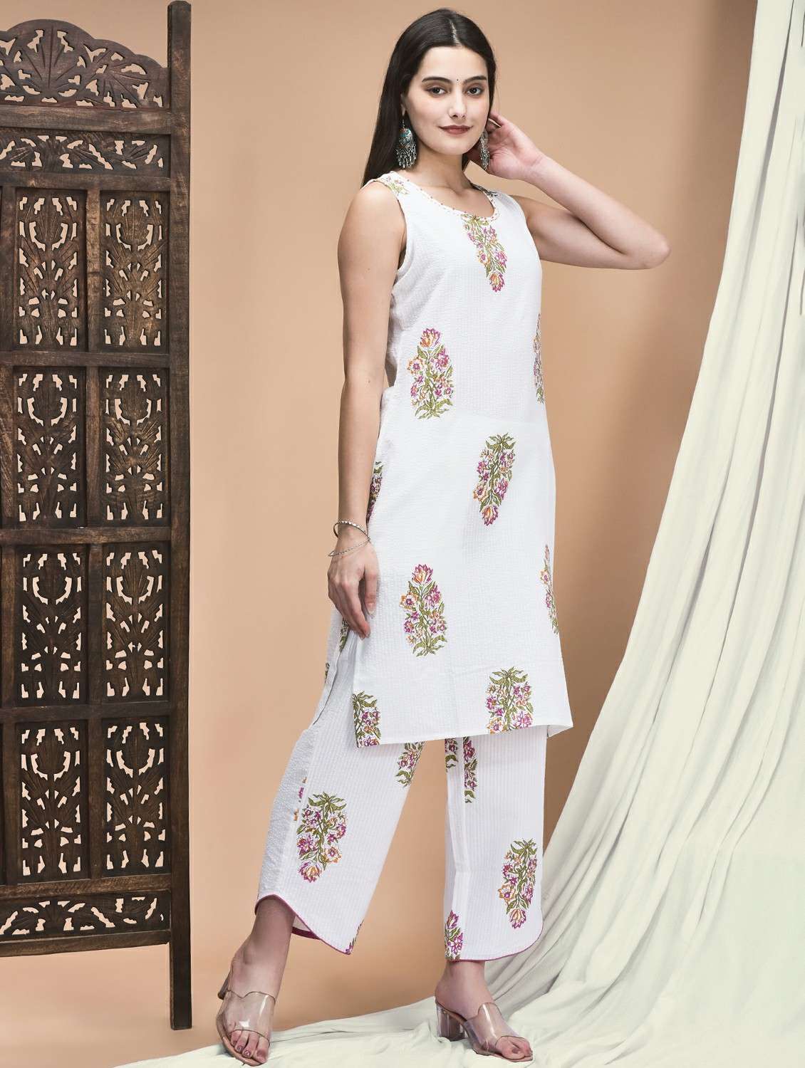 women white sleeveless kurta palazzo set - 21959506 - Standard Image - 3