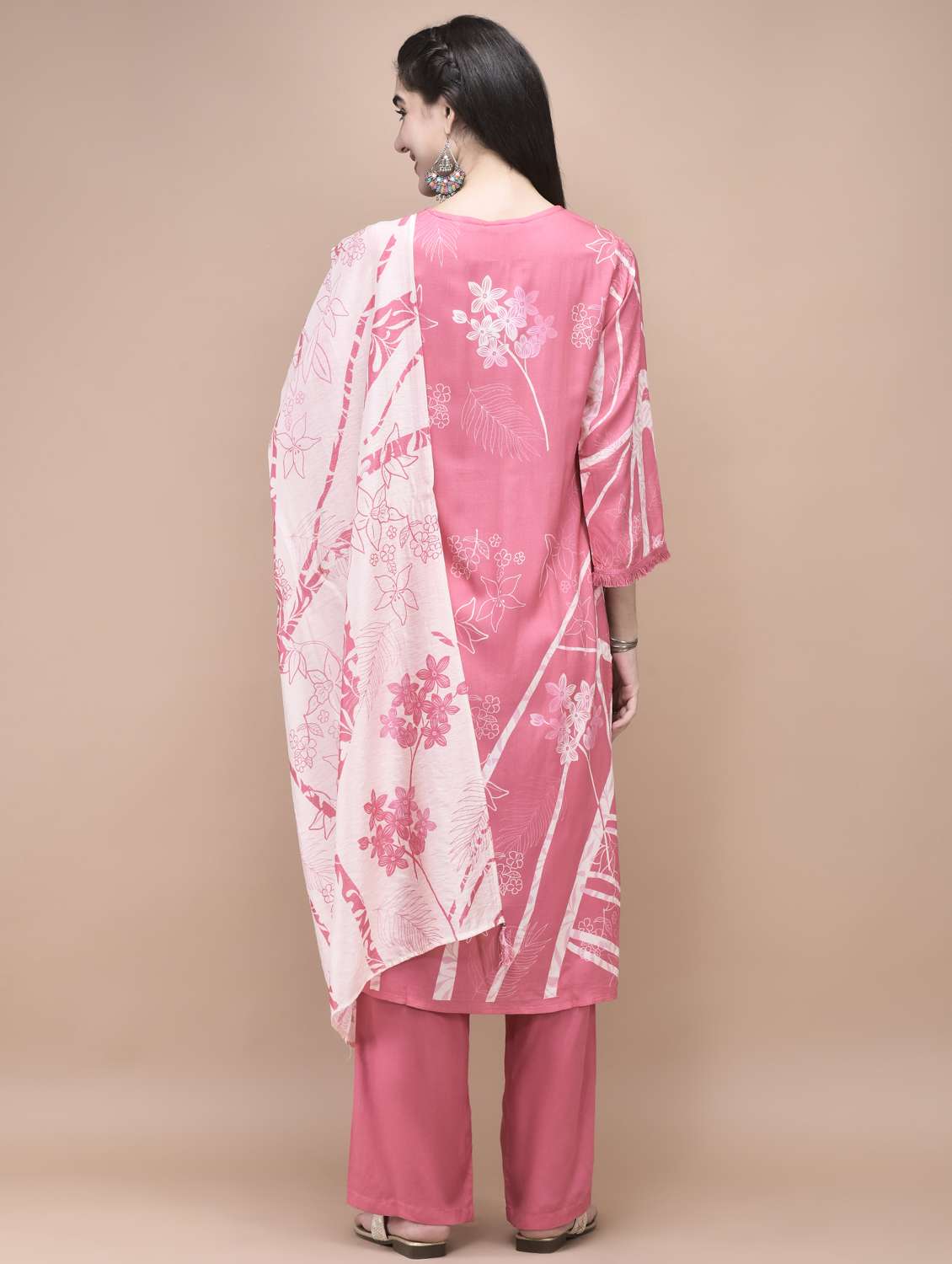 women three quarter sleeve kurta pant with dupatta set - 21959509 -  Standard Image - 3