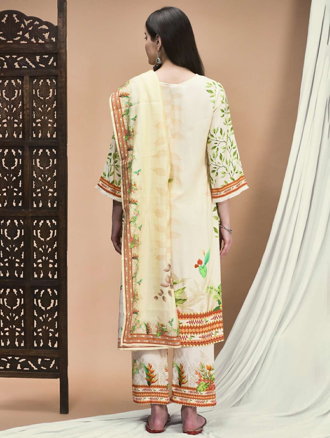 women three quarter sleeve kurta pant with dupatta set - 21959515 -  Standard Image - 3