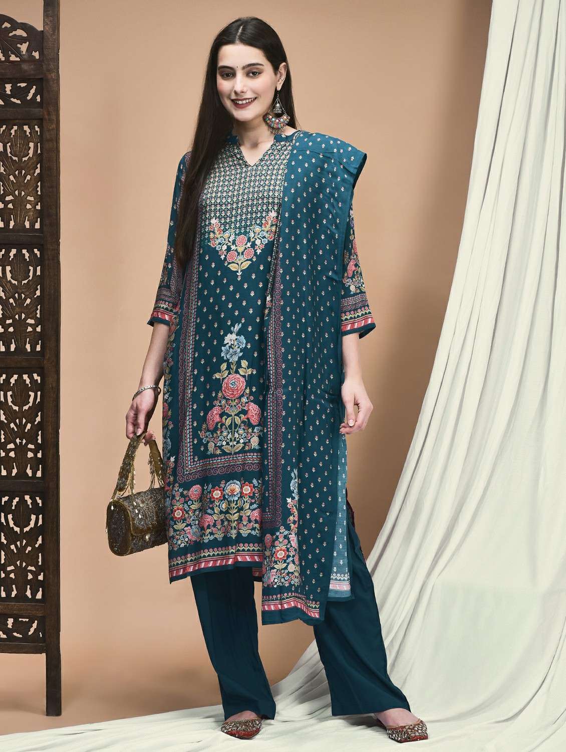 women three quarter sleeve kurta pant with dupatta set - 21959519 - Zoom Image - 0