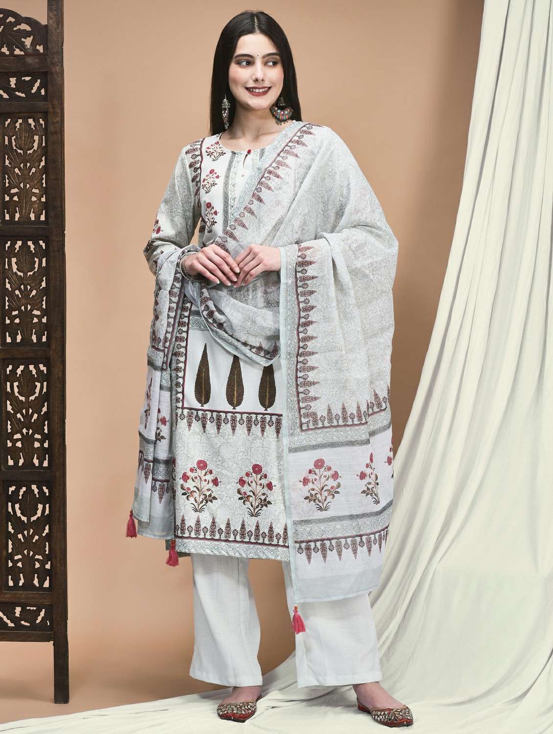 women three quarter sleeve kurta pant with dupatta set - 21959525 - Zoom Image - 0