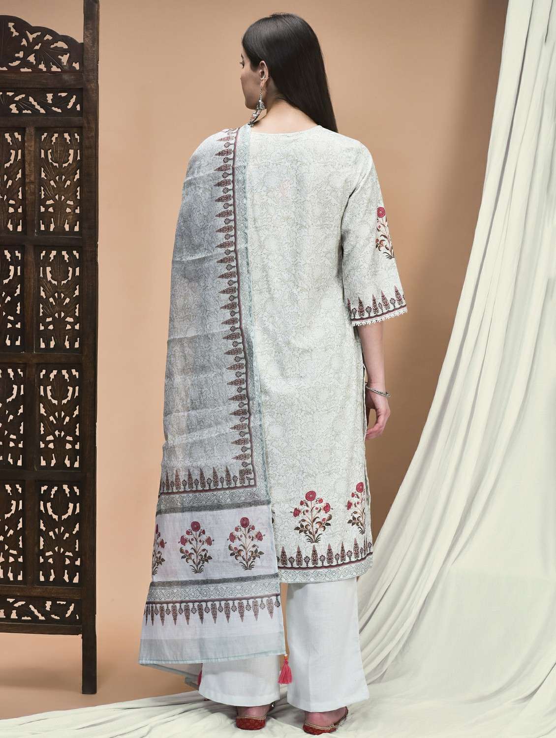 women three quarter sleeve kurta pant with dupatta set - 21959525 - Standard Image - 3