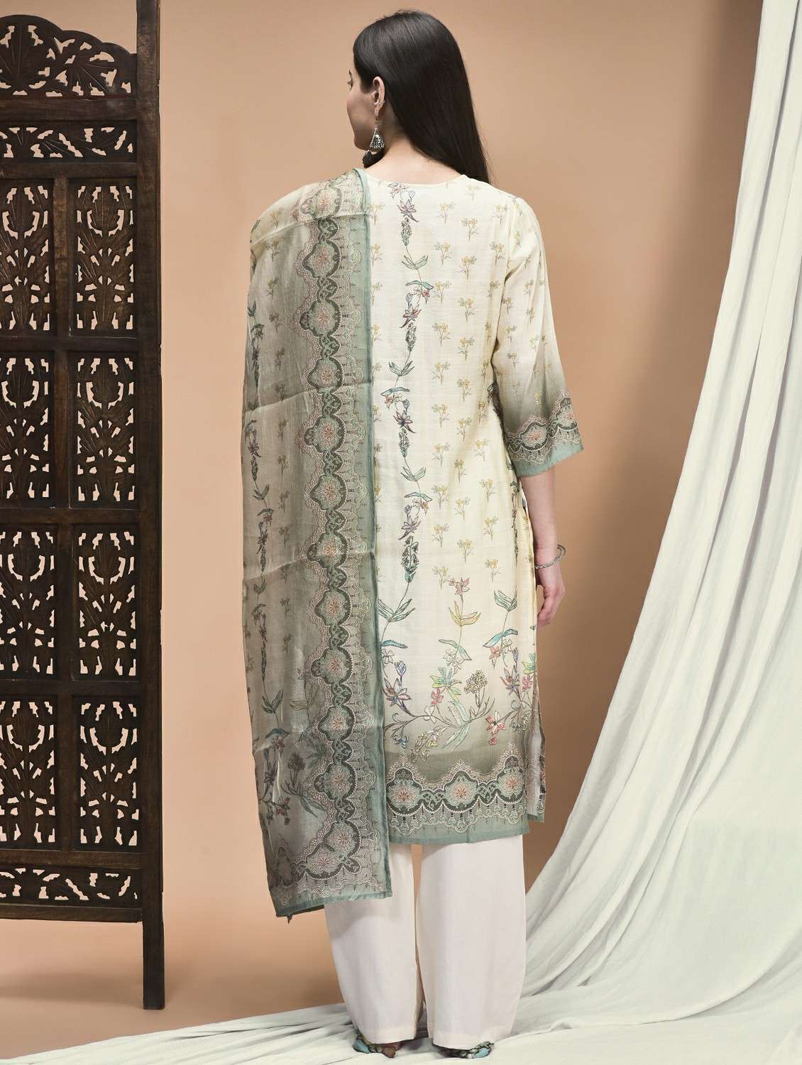 women three quarter sleeve kurta pant with dupatta set - 21959527 - Standard Image - 3