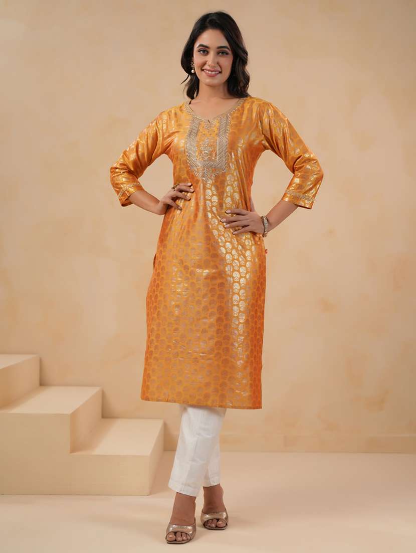Women Three Quarter Sleeve Kurta Pant Set