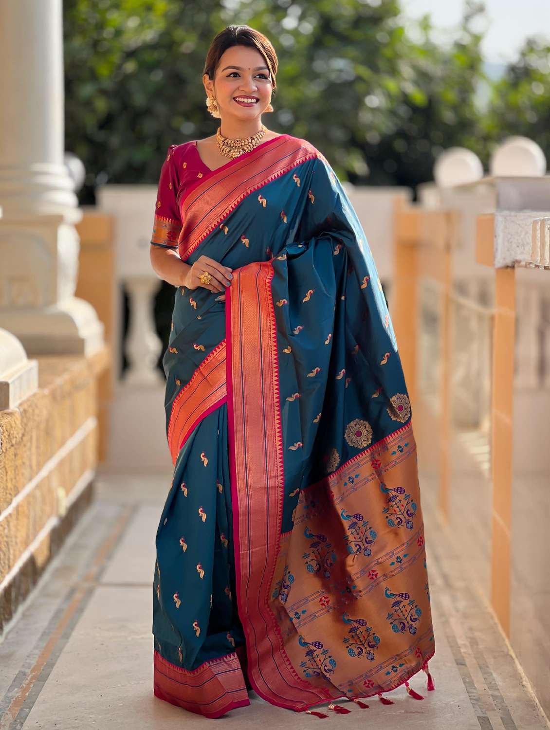 women self design paithani saree with blouse - 21959573 - Zoom Image - 0