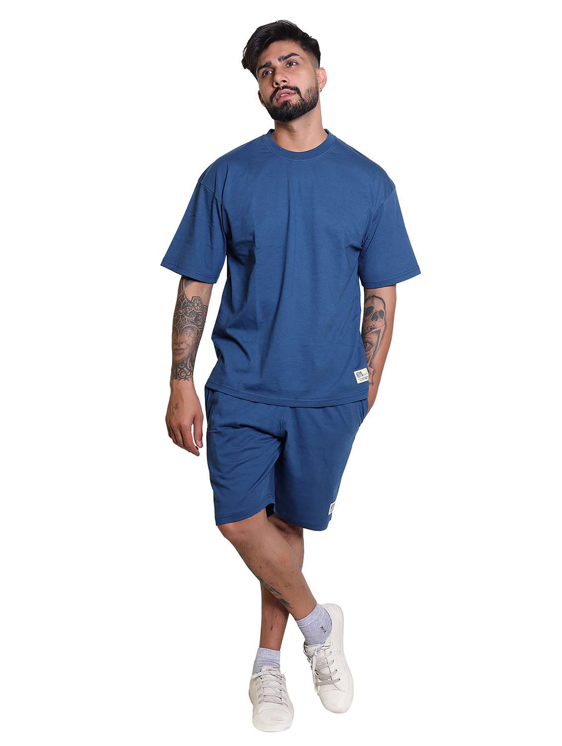 men solid short sleeve t-shirt & shorts co-ord set