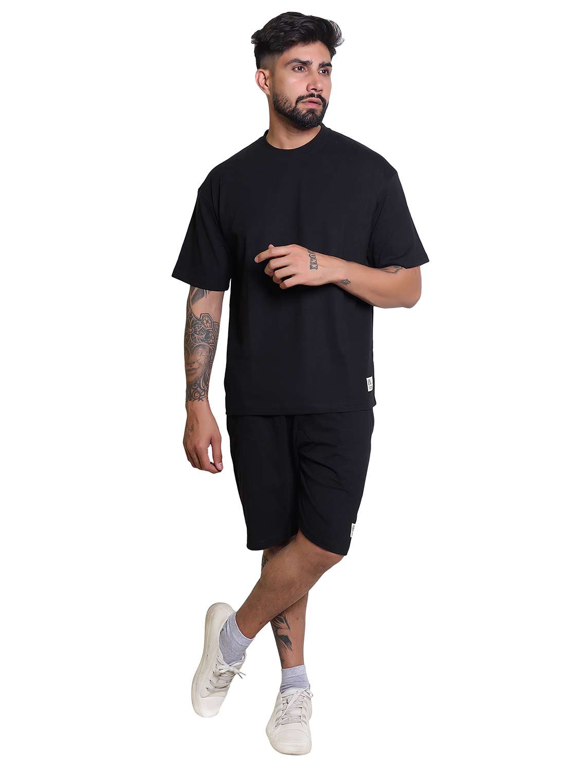 men solid short sleeve t-shirt & shorts co-ord set
