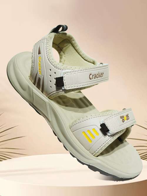 Sandals & Floaters