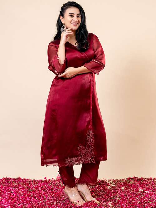 women three quarter sleeve kurta pant set - 21960599 - Standard Image - 0